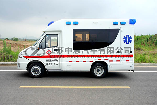 中意SZY5043XJHN依維柯寶迪方艙救護(hù)車