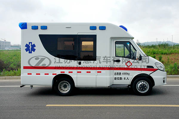 中意SZY5043XJHN依維柯寶迪方艙救護(hù)車