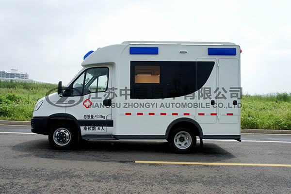 中意SZY5045XJHN2依維柯歐勝方艙救護(hù)車