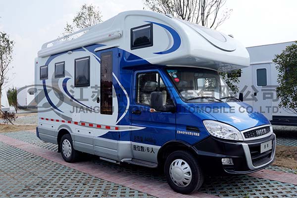 中意SZY5045XLJN5雙拓展依維柯C型房車