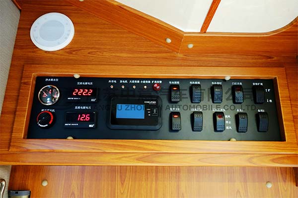 中意SZY5045XLJN5雙拓展依維柯C型房車