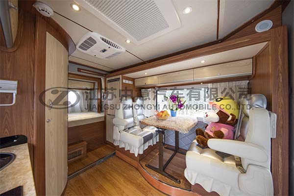 中意SZY5045XLJN5雙拓展依維柯C型房車