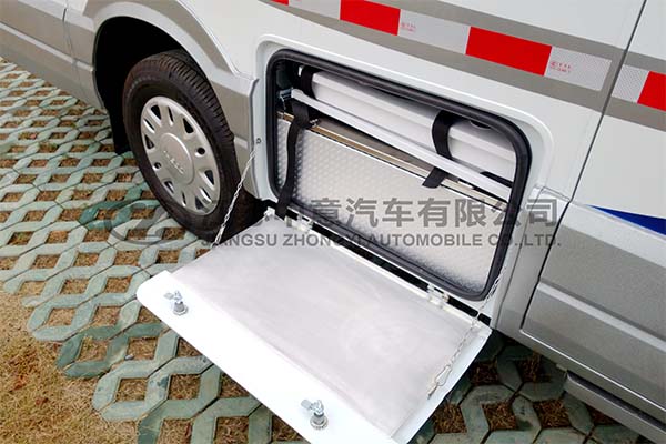 中意SZY5045XLJN5雙拓展依維柯C型房車