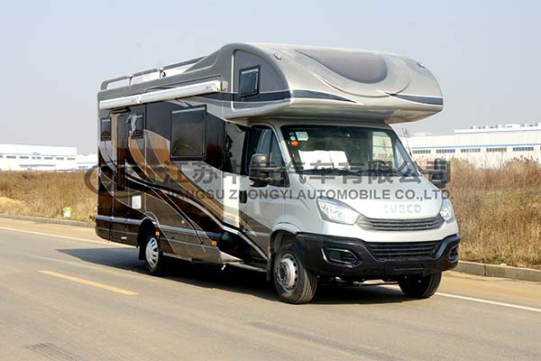 中意SZY5060XLJN依維柯三擴(kuò)展房車