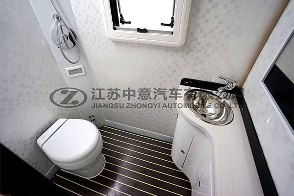 中意SZY5060XLJN依維柯三擴(kuò)展房車