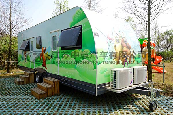 宿營(yíng)車(chē)