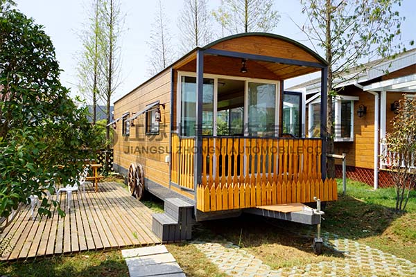 宿營(yíng)車(chē)