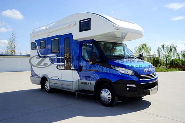 中意SZY5045XLJ進(jìn)口自動擋雙拓展依維柯C型房車