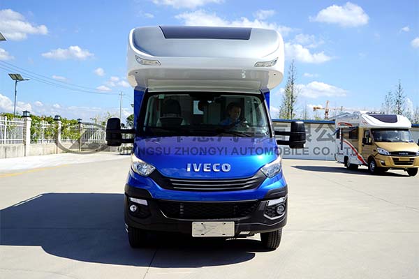 中意SZY5045XLJ進(jìn)口自動擋雙拓展依維柯C型房車