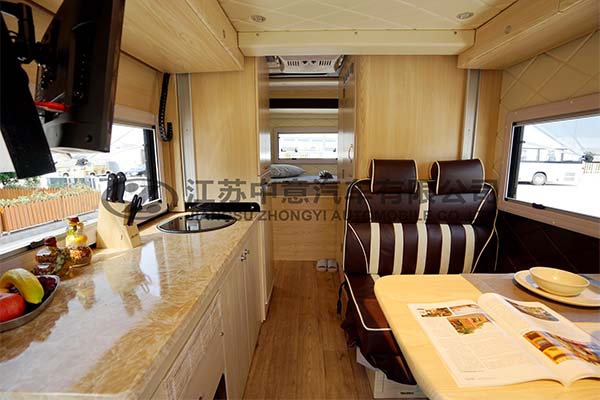 中意SZY5043XLJN5依維柯C型房車