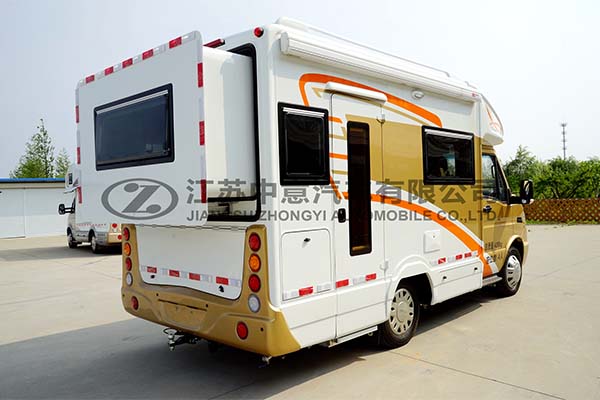 中意SZY5043XLJN5依維柯C型房車