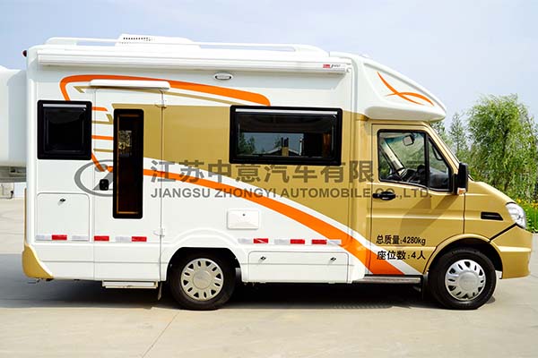 中意SZY5043XLJN5依維柯C型房車