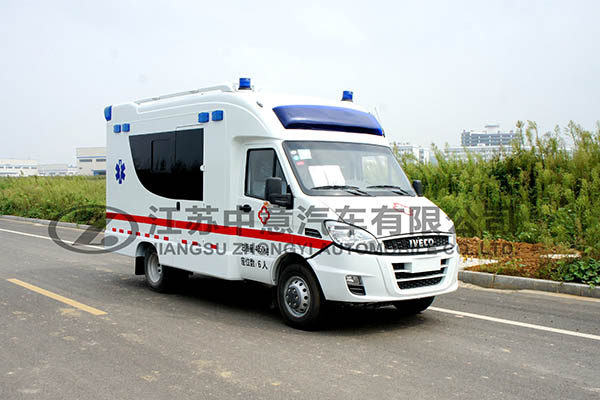 中意SZY5045XJHN2依維柯歐勝方艙救護車