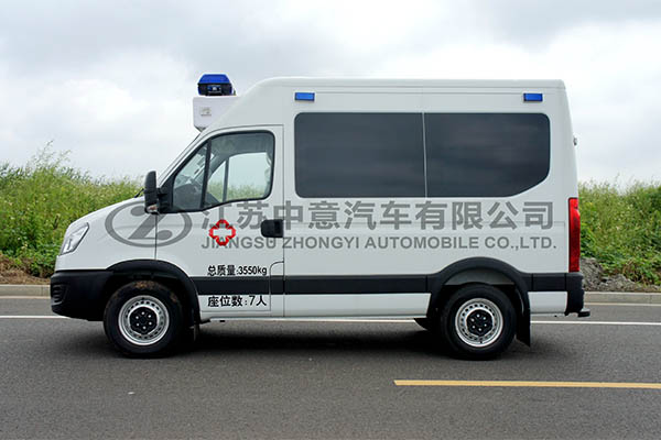 中意SZY5040XJHN依維柯救護車