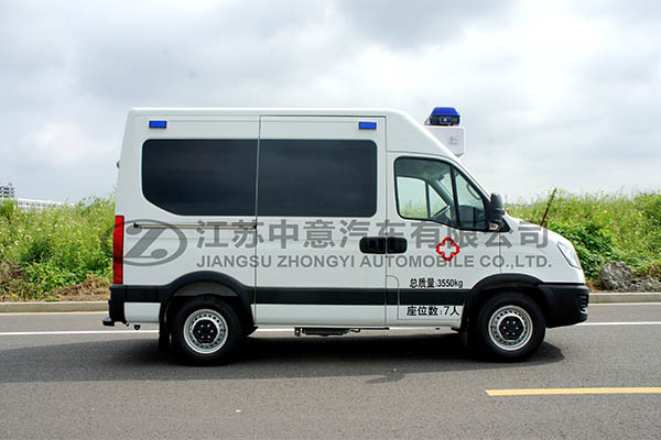 中意SZY5040XJHN依維柯救護車