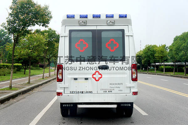 中意SZY5042XJHN5依維柯救護車