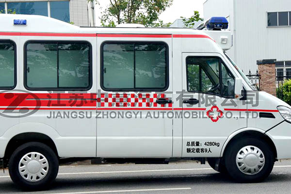中意SZY5042XJHN5依維柯救護車