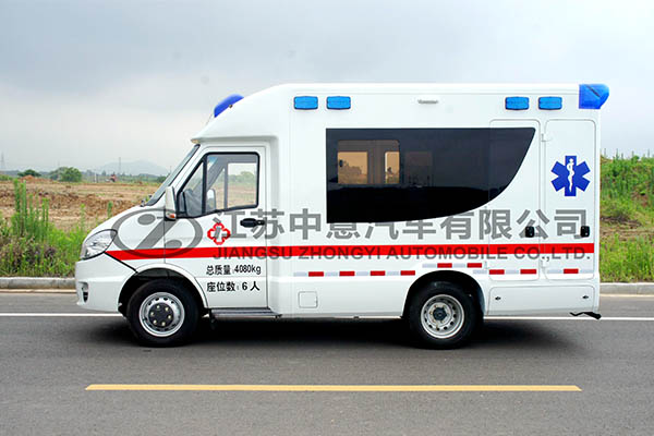 中意SZY5043XJHN依維柯寶迪方艙救護車