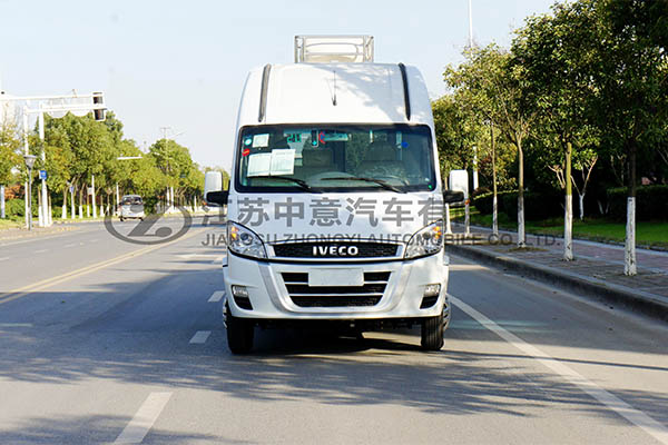 水質(zhì)檢測(cè)車