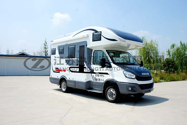 中意SZY5045XLJN2歐勝雙拓展自動(dòng)擋依維柯C型房車