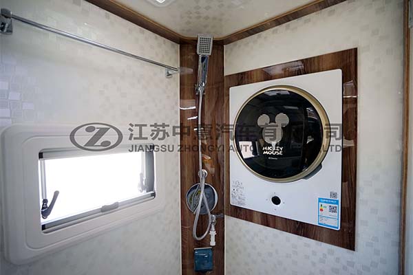 中意SZY5045XLJN2歐勝雙拓展自動擋依維柯C型房車
