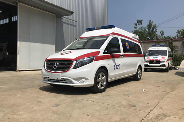 奔馳救護車